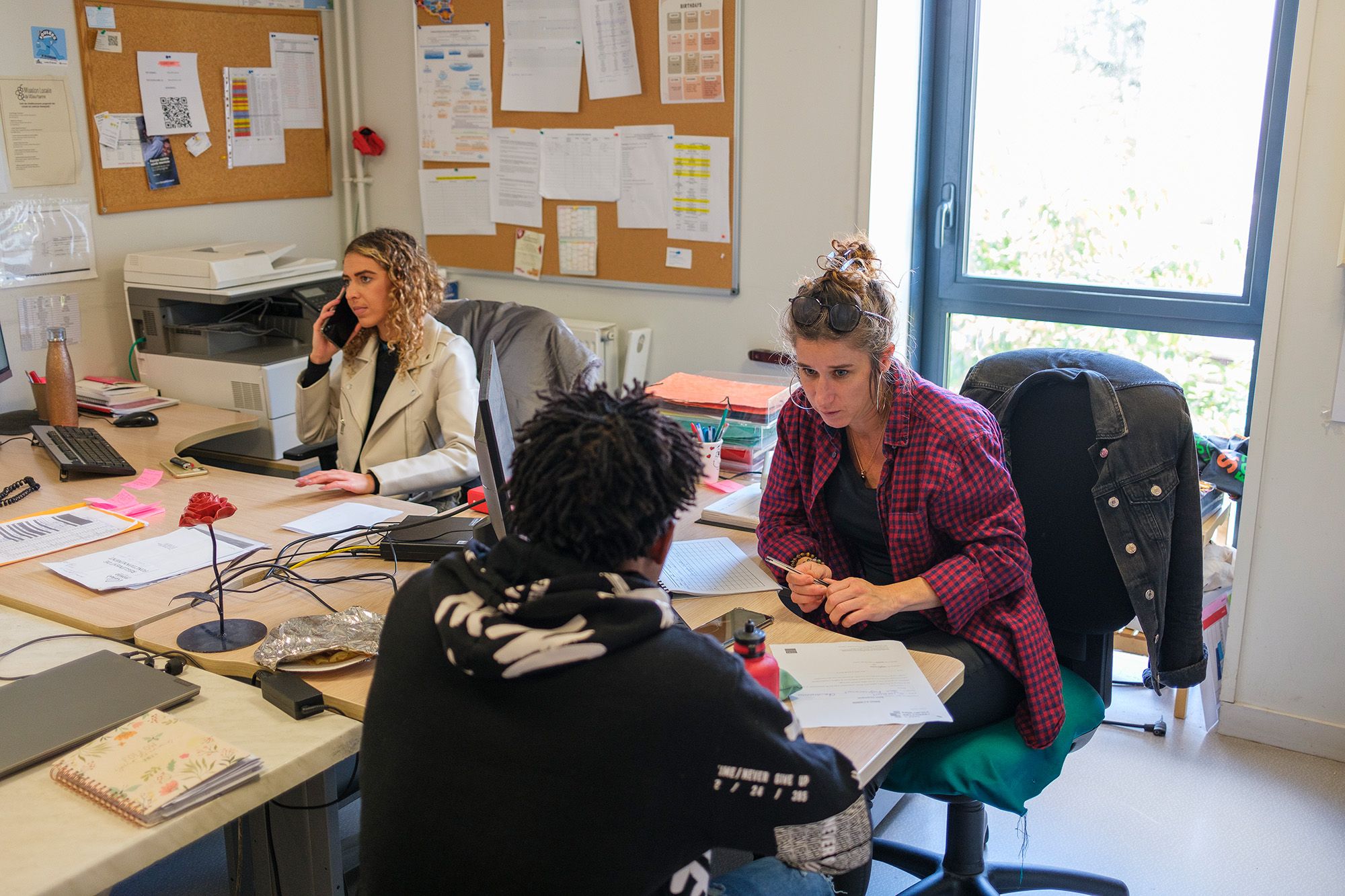 Accompagnement administratif en bureau d'équipe